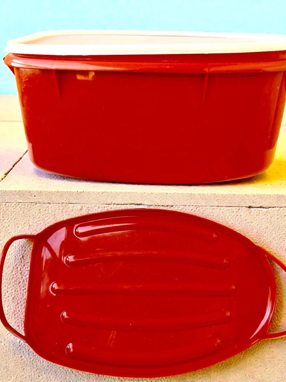 TUPPERWARE 487-5 Storage Container Roast Turkey Ham Keeper Paprika Red 3 pieces